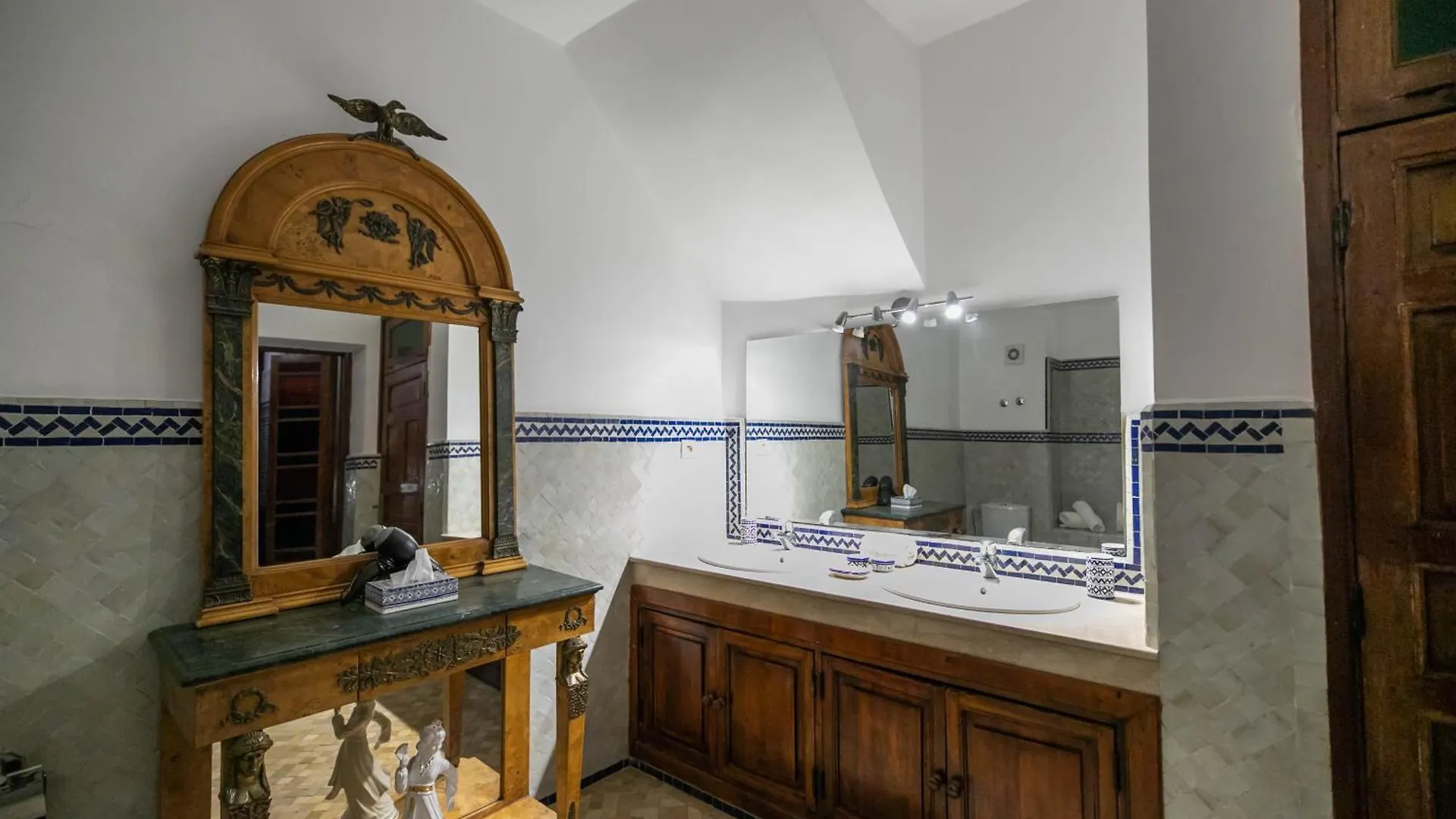 Riad La Perle De La Medina Fes 4*,  Morocco